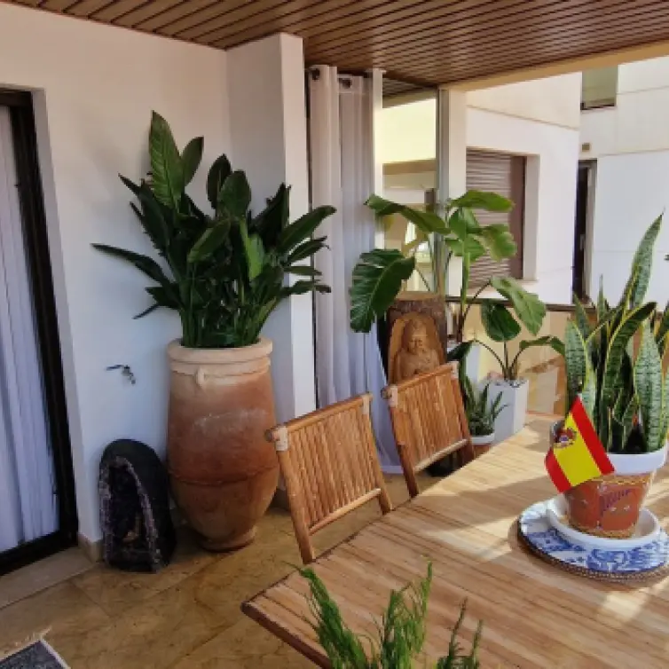 Venta de apartamento en planta baja en La Duquesa