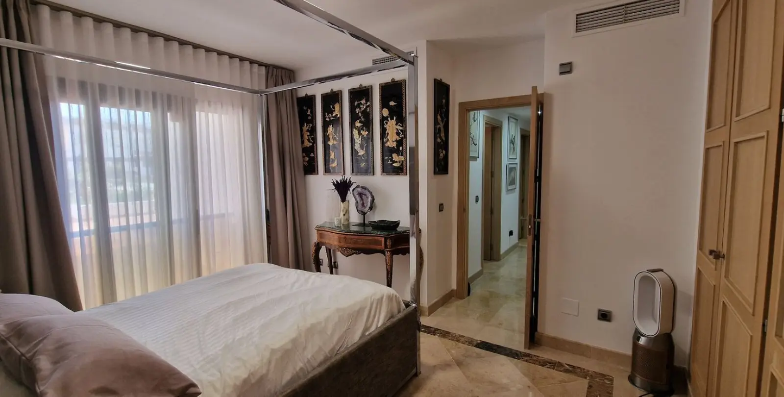 Venta de apartamento en planta baja en La Duquesa 28