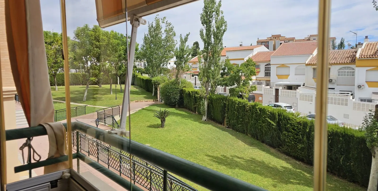Venta de apartamento en planta media en Torremolinos 2