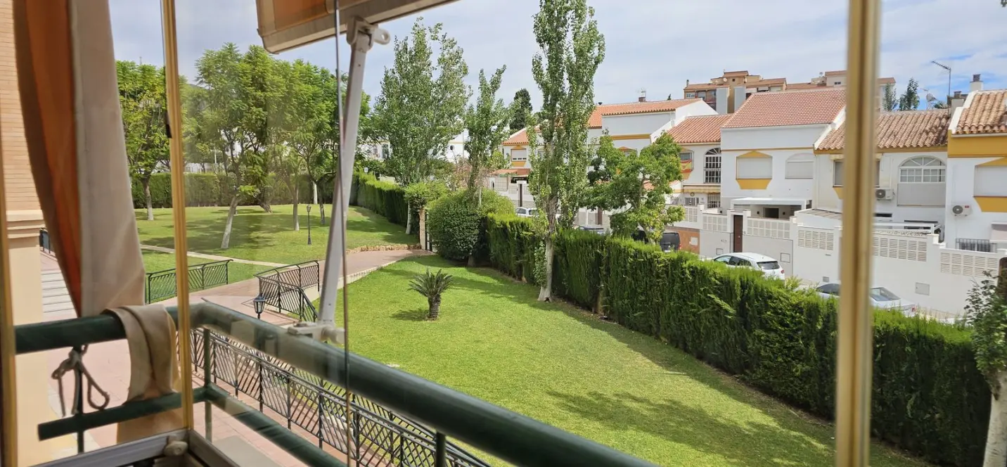 Venta de apartamento en planta media en Torremolinos 1