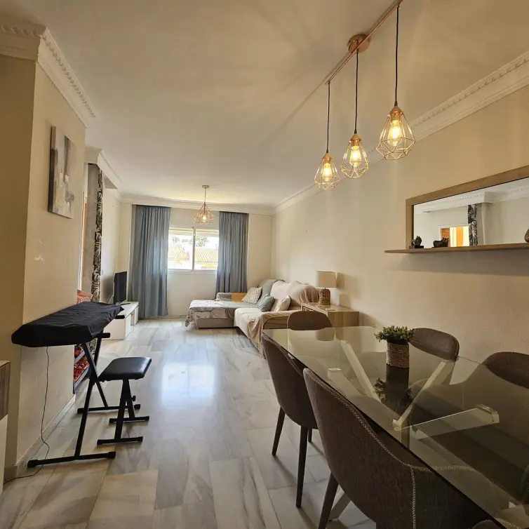Venta de apartamento en planta media en Torremolinos