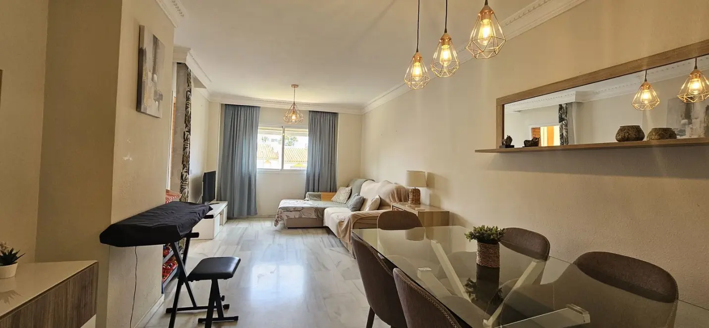 Venta de apartamento en planta media en Torremolinos 4