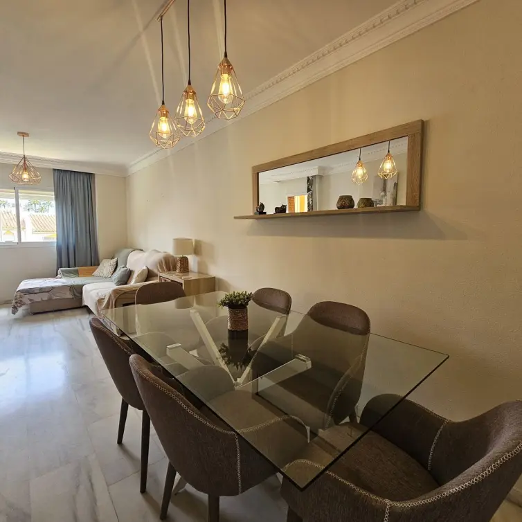 Venta de apartamento en planta media en Torremolinos