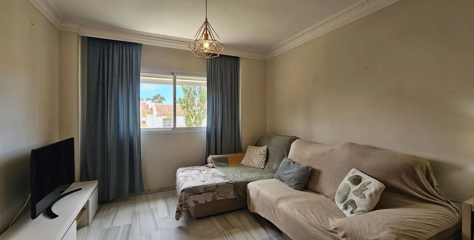 Venta de apartamento en planta media en Torremolinos 11