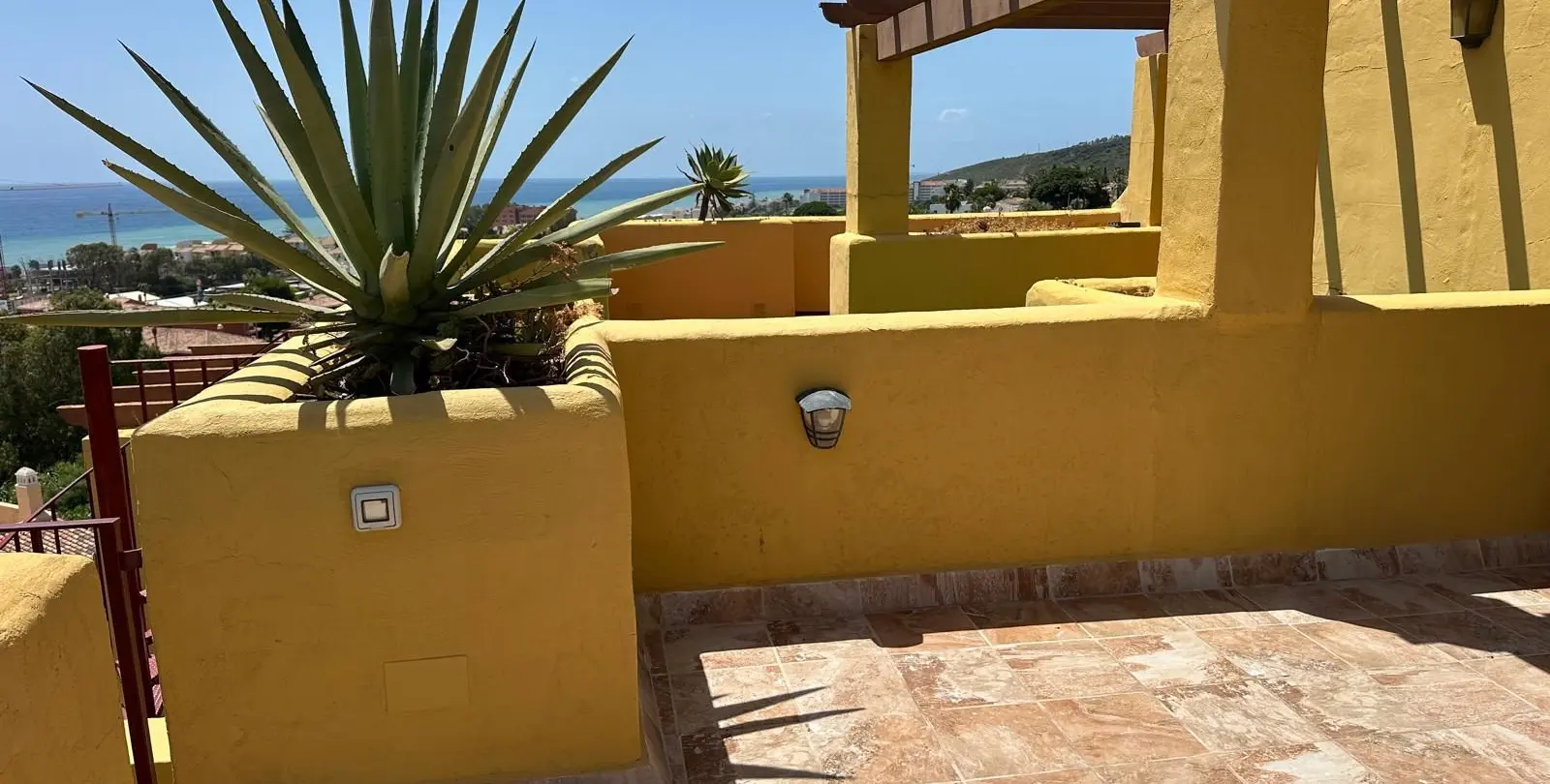 Venta de ático dúplex en Manilva 25