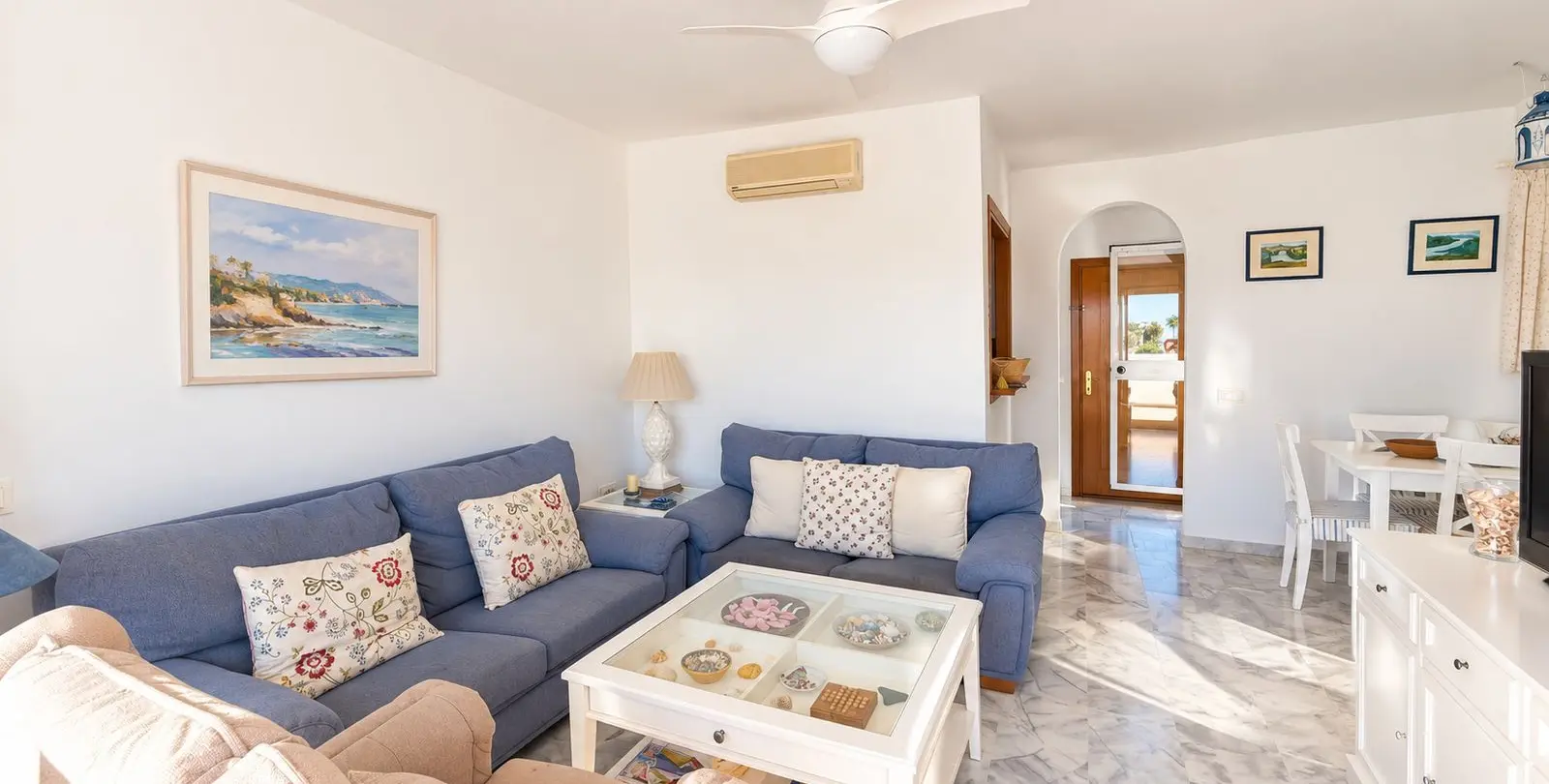 Sale of penthouse in Calahonda 8