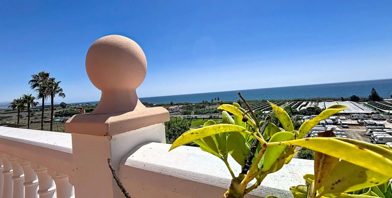 Sale of detached villa in Almayate 7