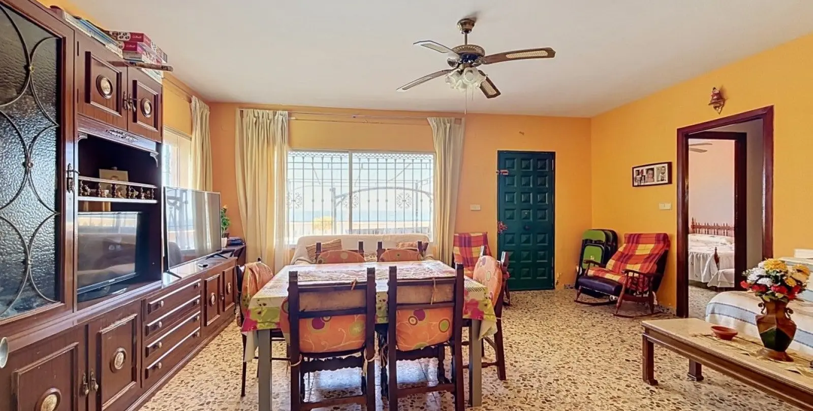 Sale of detached villa in Almayate 17