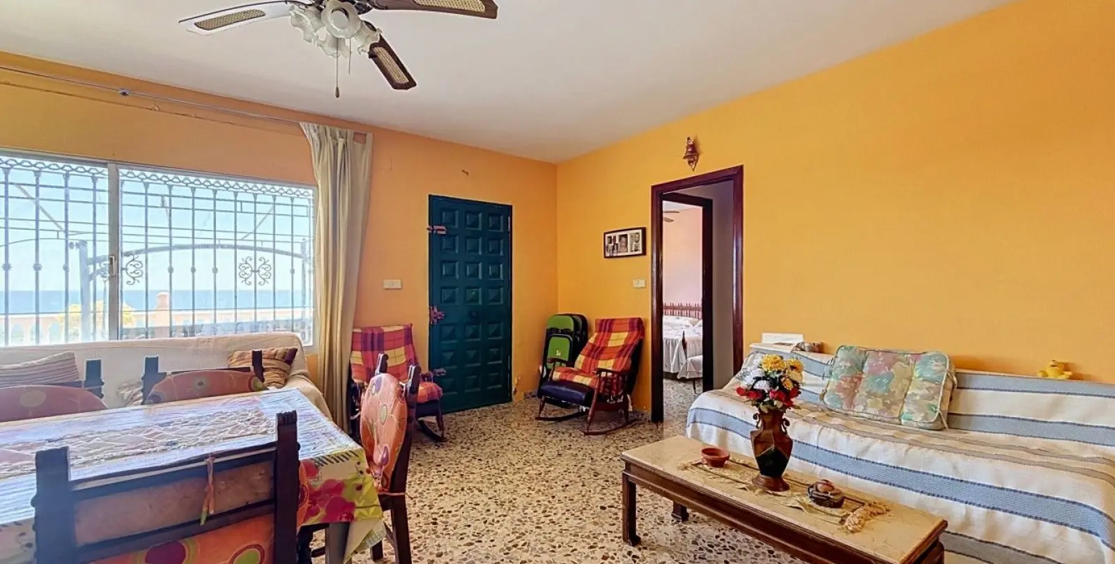 Sale of detached villa in Almayate 18