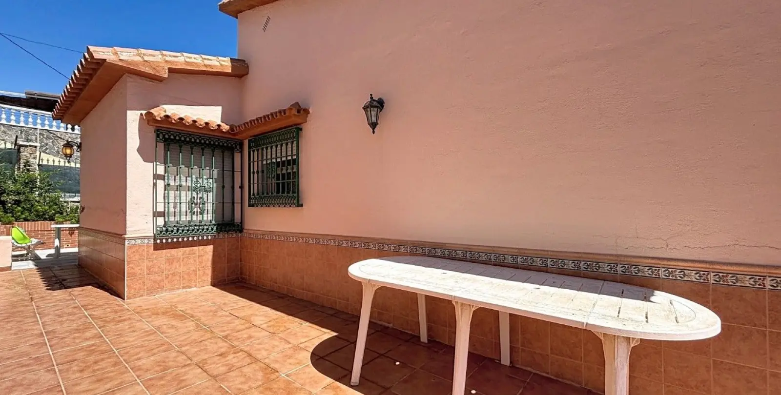 Sale of detached villa in Almayate 35