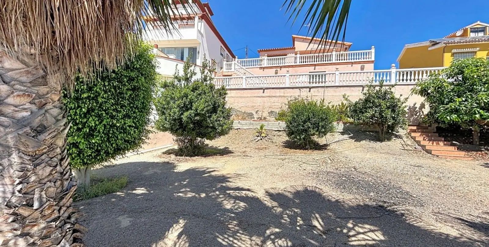Sale of detached villa in Almayate 41
