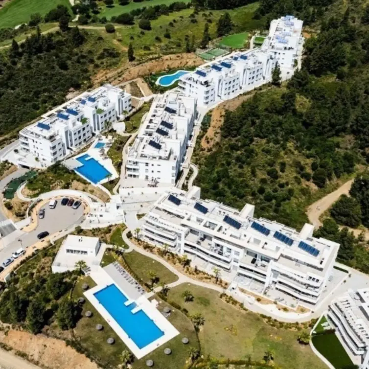 Sale of middle floor apartment in El Faro