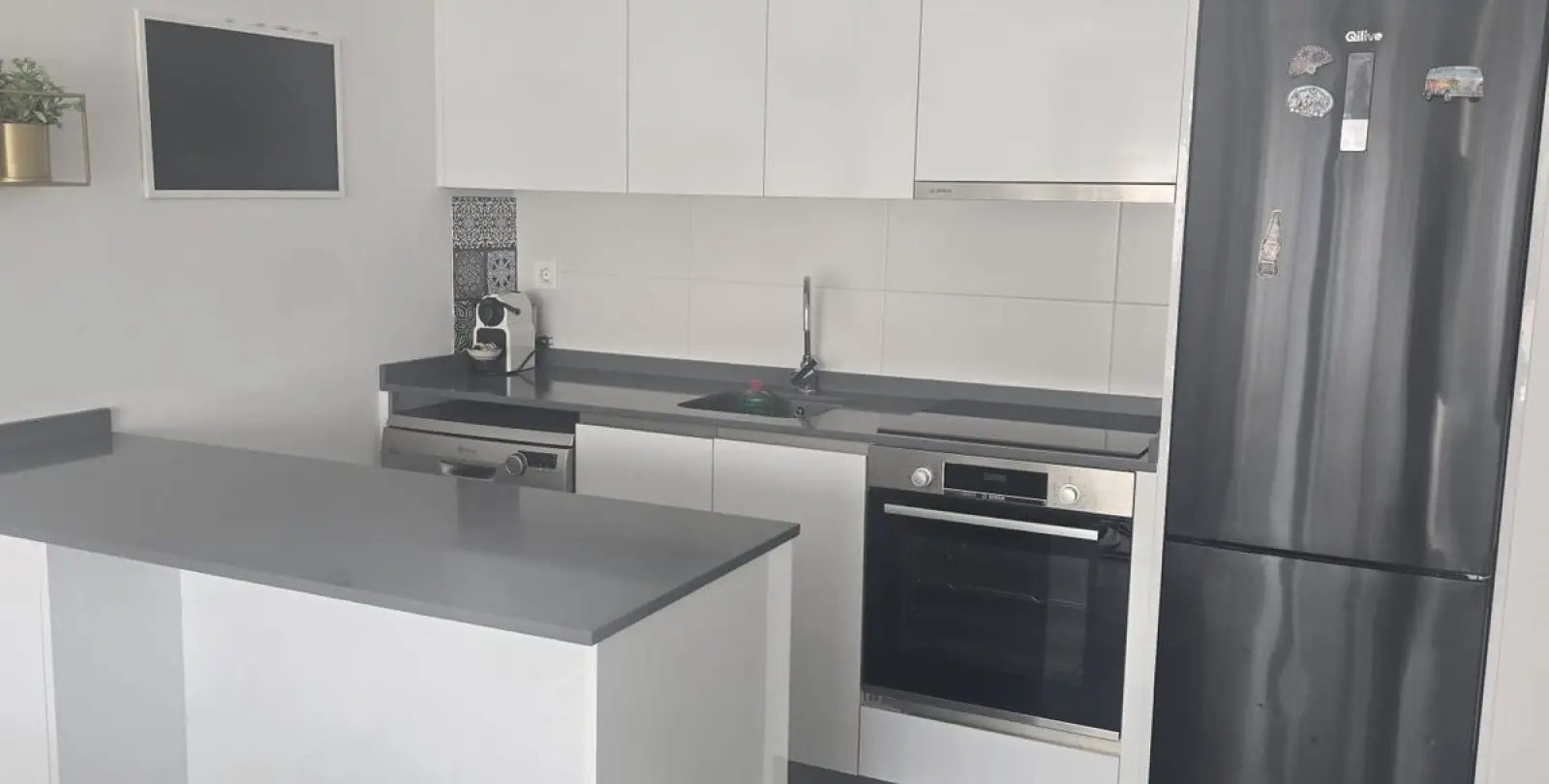 Sale of middle floor apartment in El Faro 15