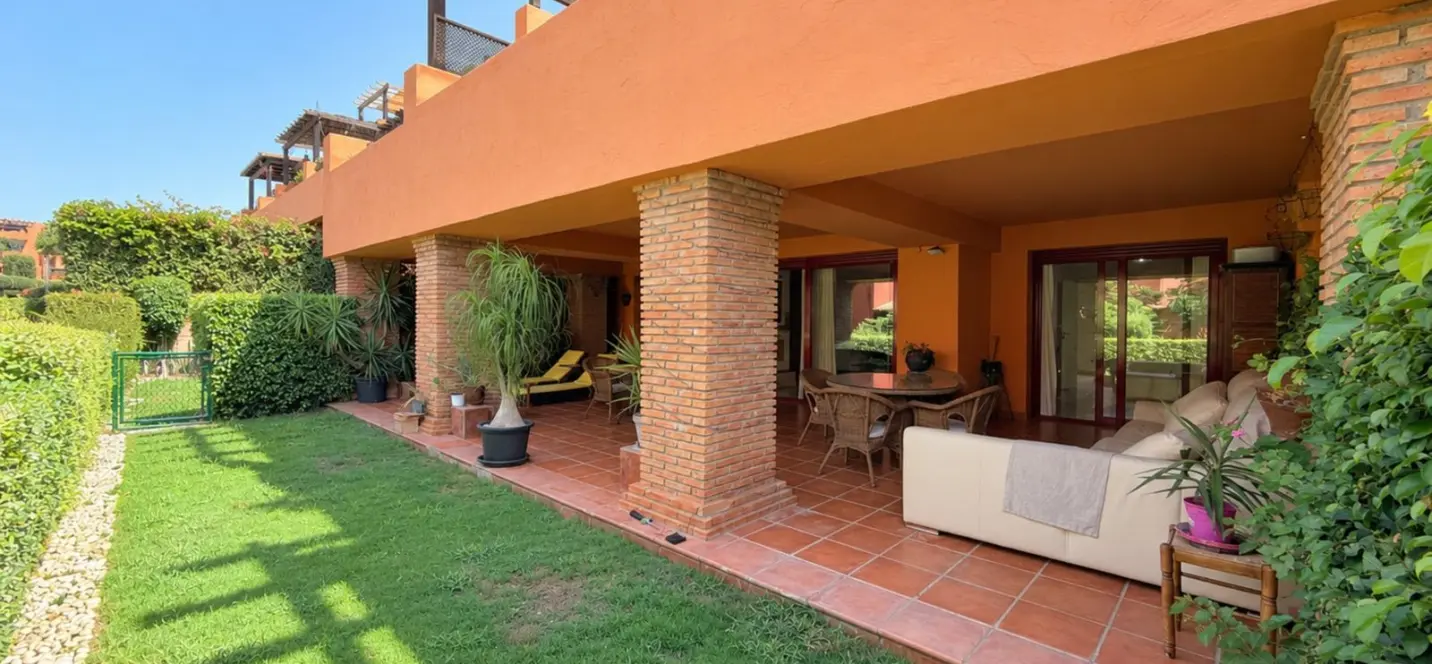 Venta de apartamento en planta baja en Casares Playa 0