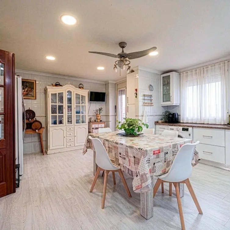 Venta de apartamento en planta media en Málaga