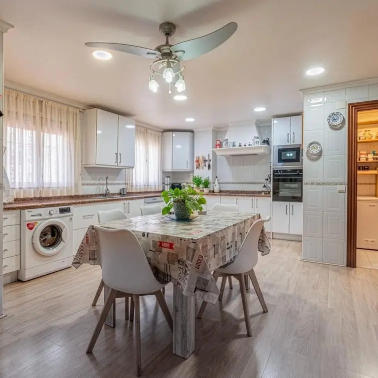 Venta de apartamento en planta media en Málaga
