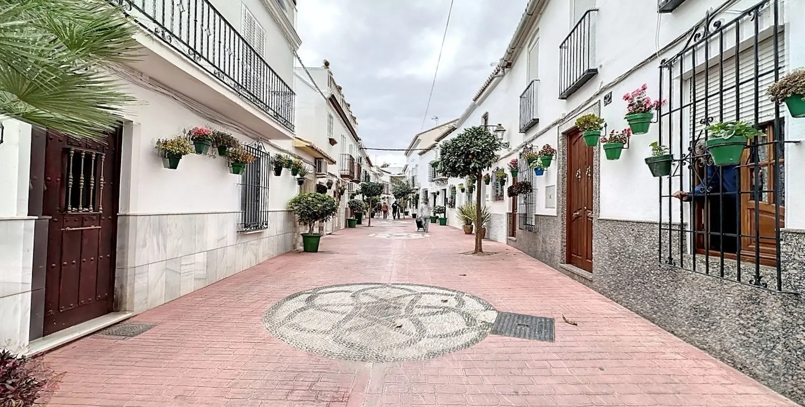 Sale of townhouse in Estepona 2