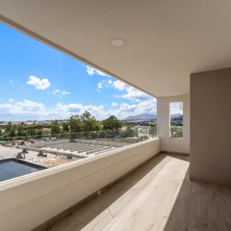 Sale of middle floor apartment in Nueva Andalucía