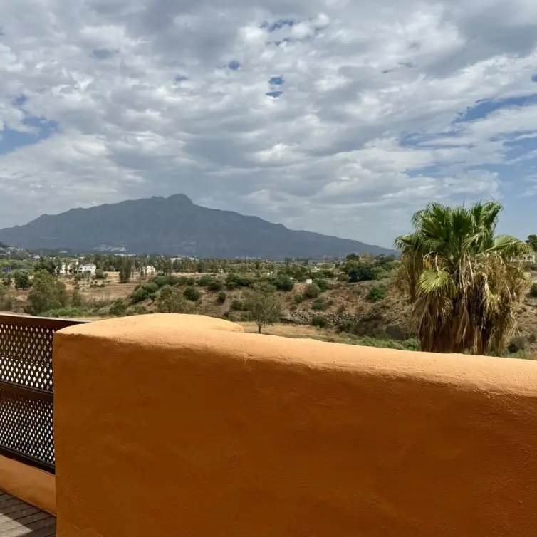 Sale of penthouse duplex in Benahavís
