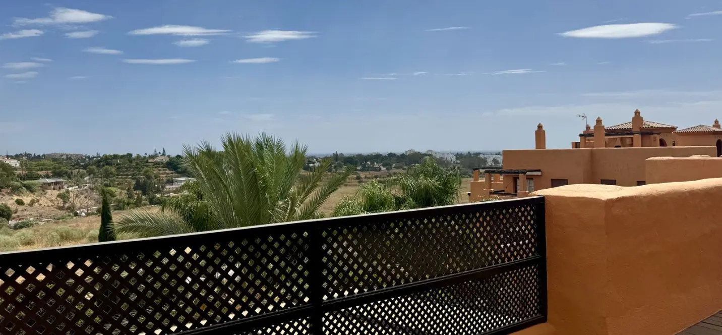 Sale of penthouse duplex in Benahavís 1