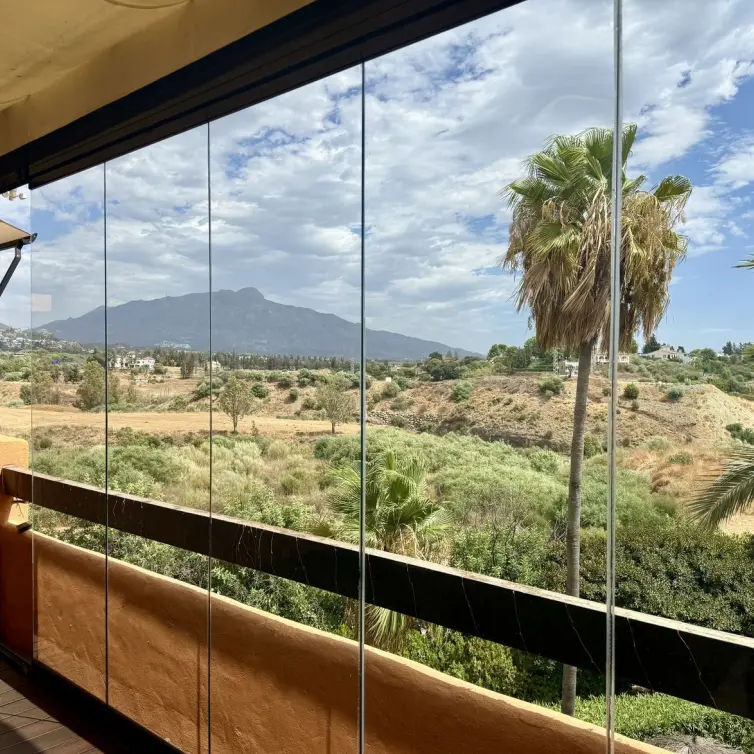 Sale of penthouse duplex in Benahavís