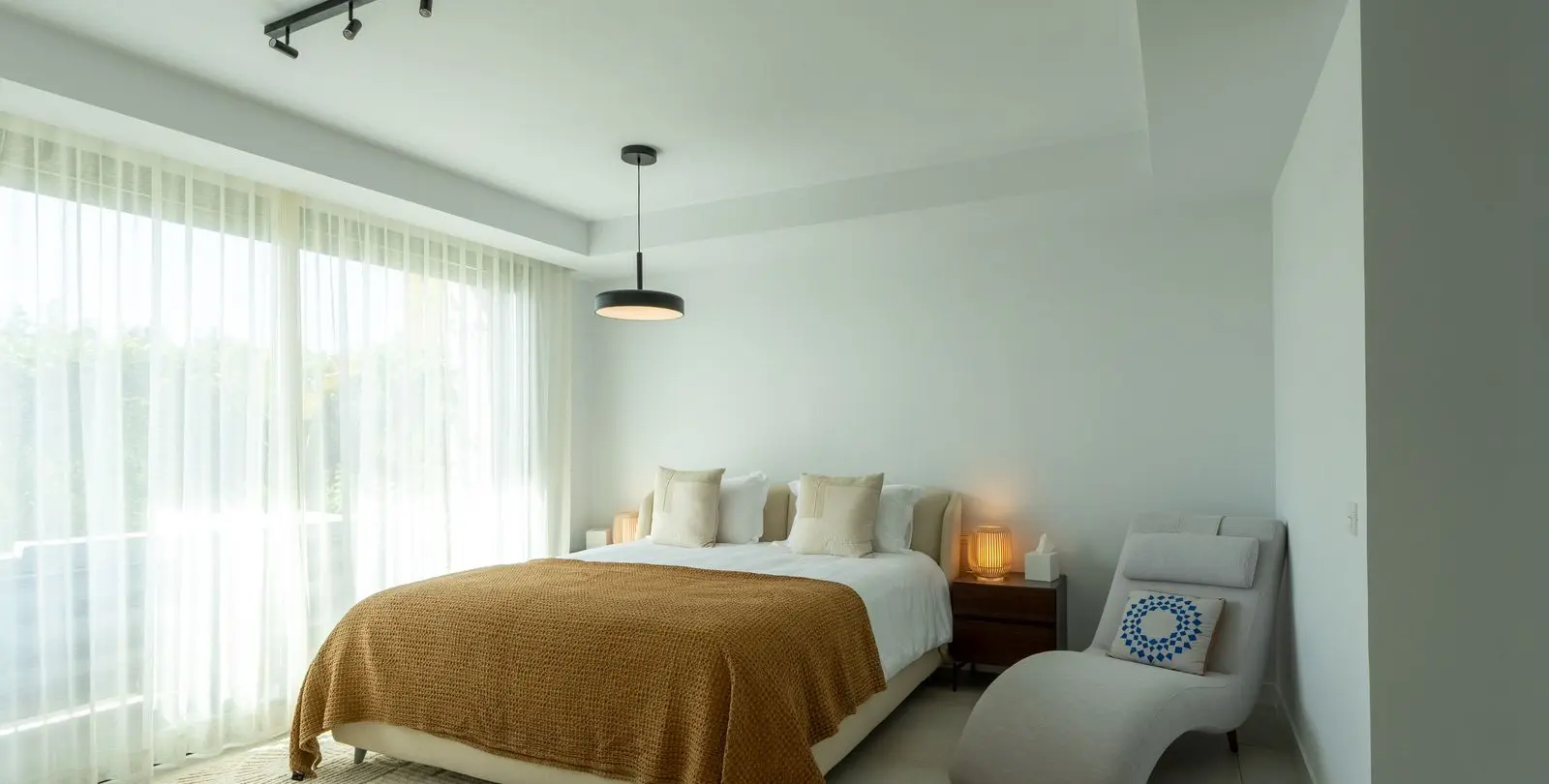 Sale of townhouse in El Chaparral 28