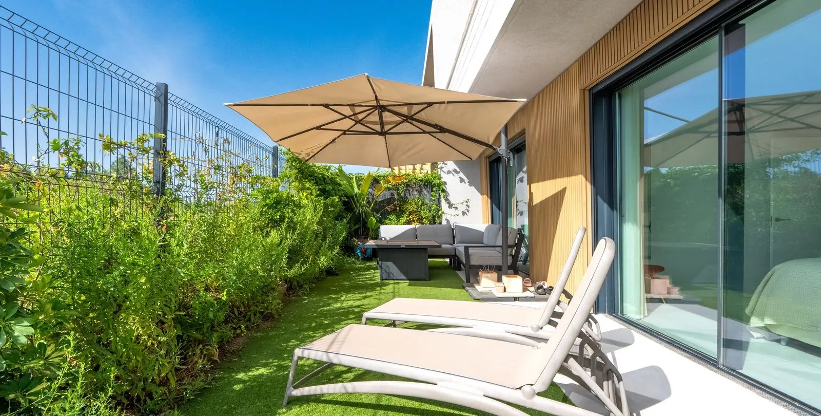 Sale of townhouse in El Chaparral 30
