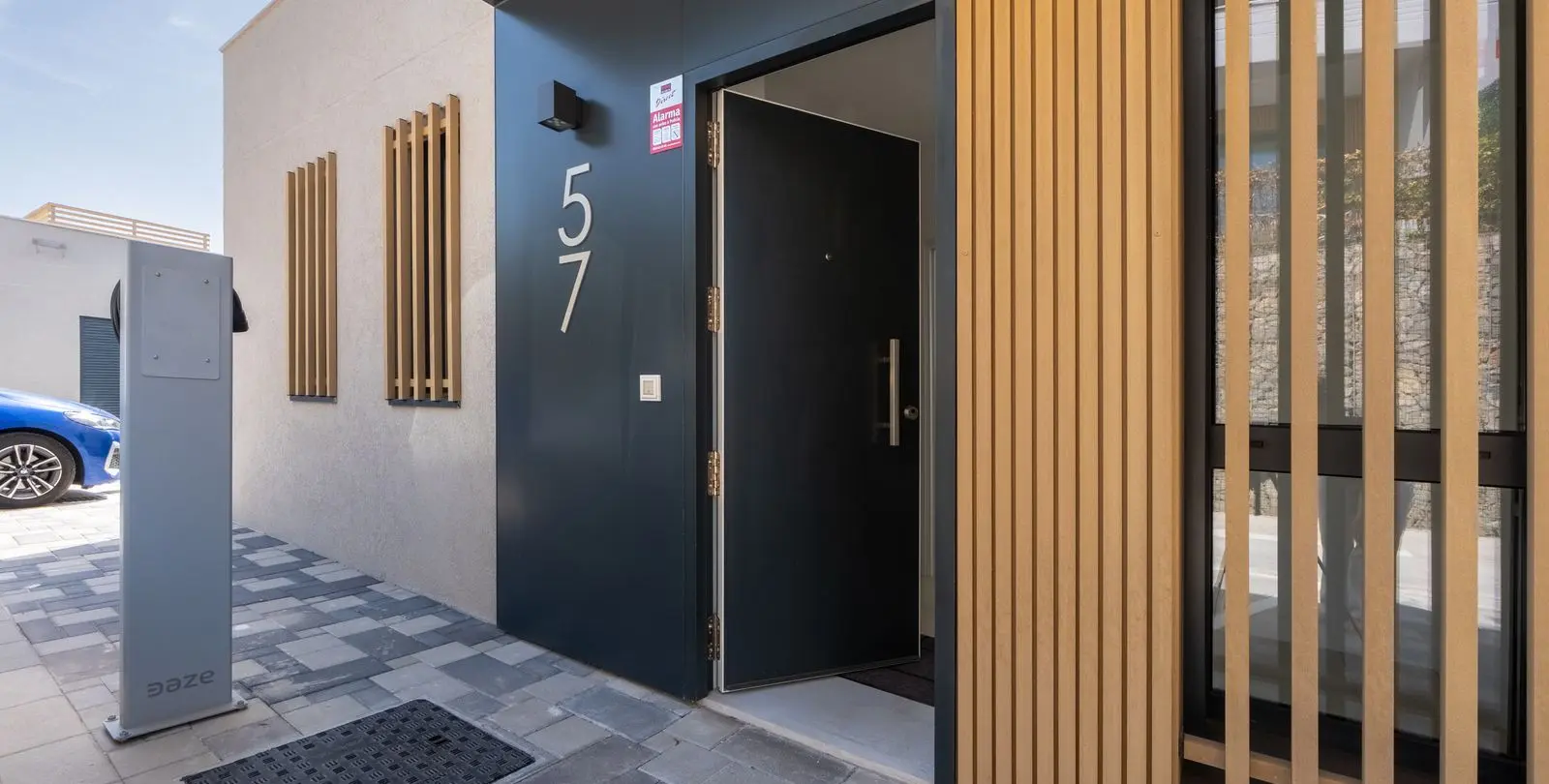 Sale of townhouse in El Chaparral 32