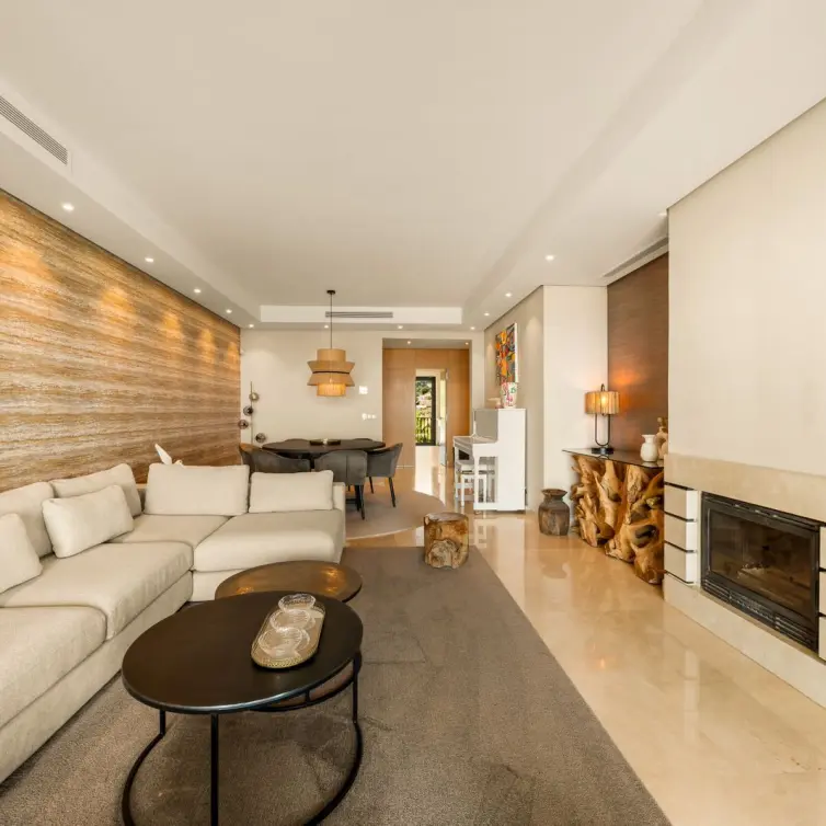Sale of middle floor apartment in La Quinta