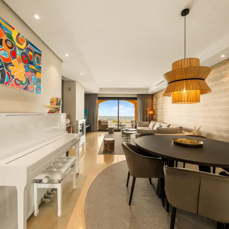 Sale of middle floor apartment in La Quinta