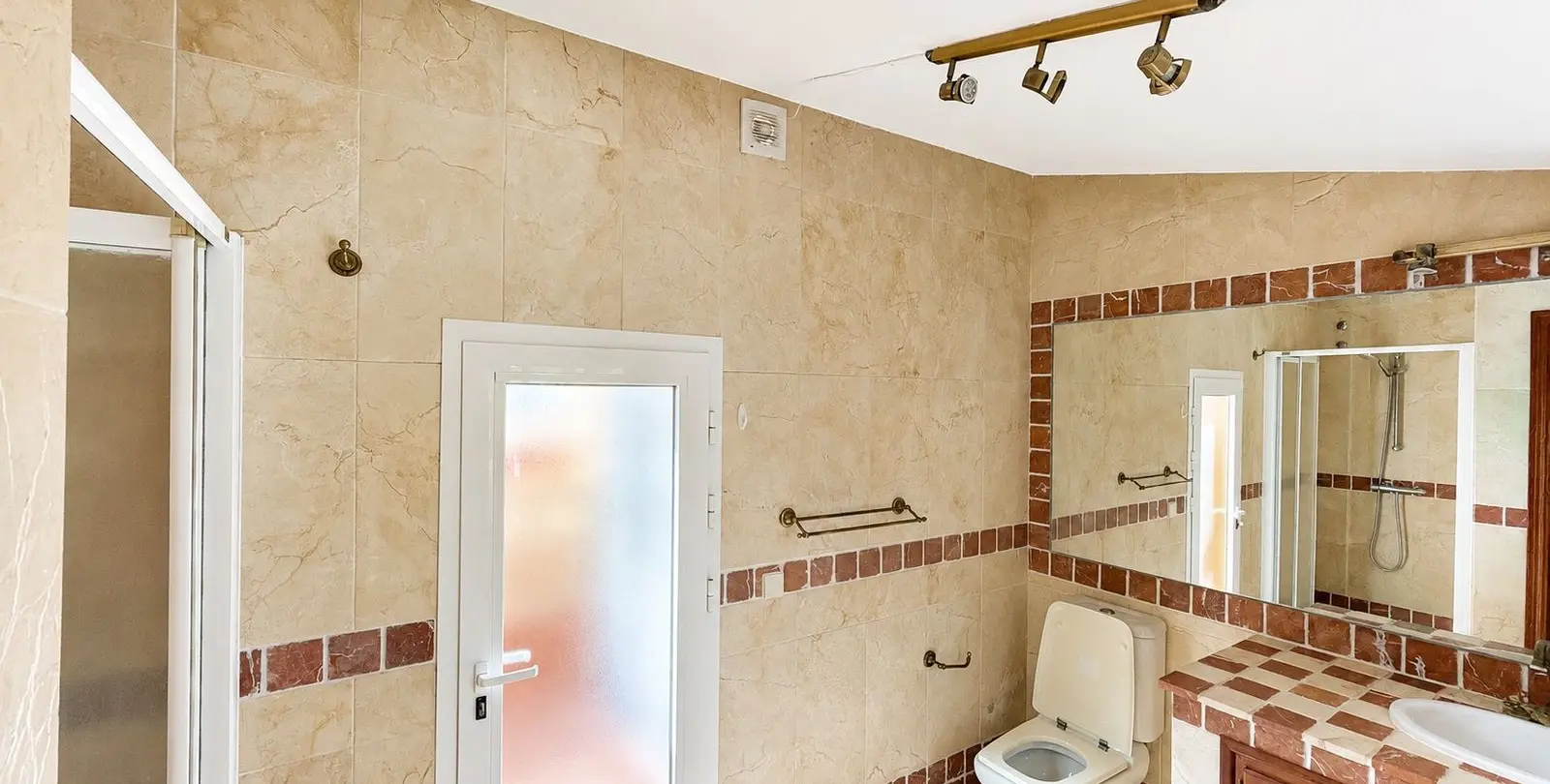Sale of penthouse duplex in Estepona 45