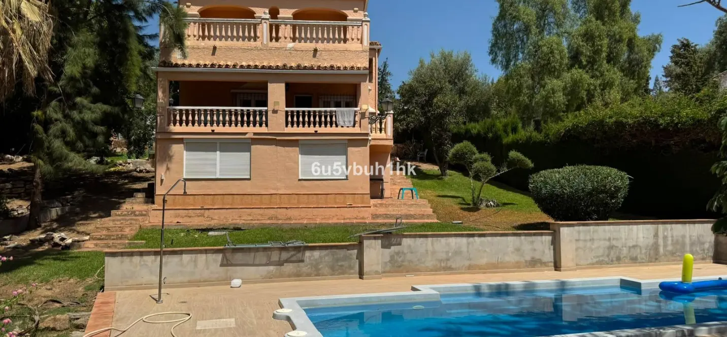 Sale of detached villa in Campo Mijas 0