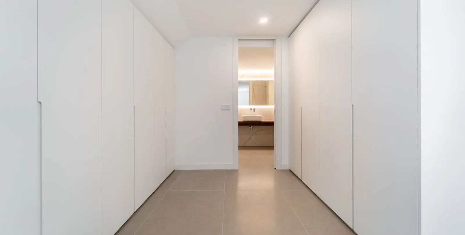 Sale of penthouse in Higueron 25