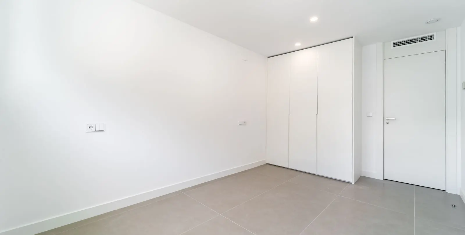 Sale of penthouse in Higueron 28