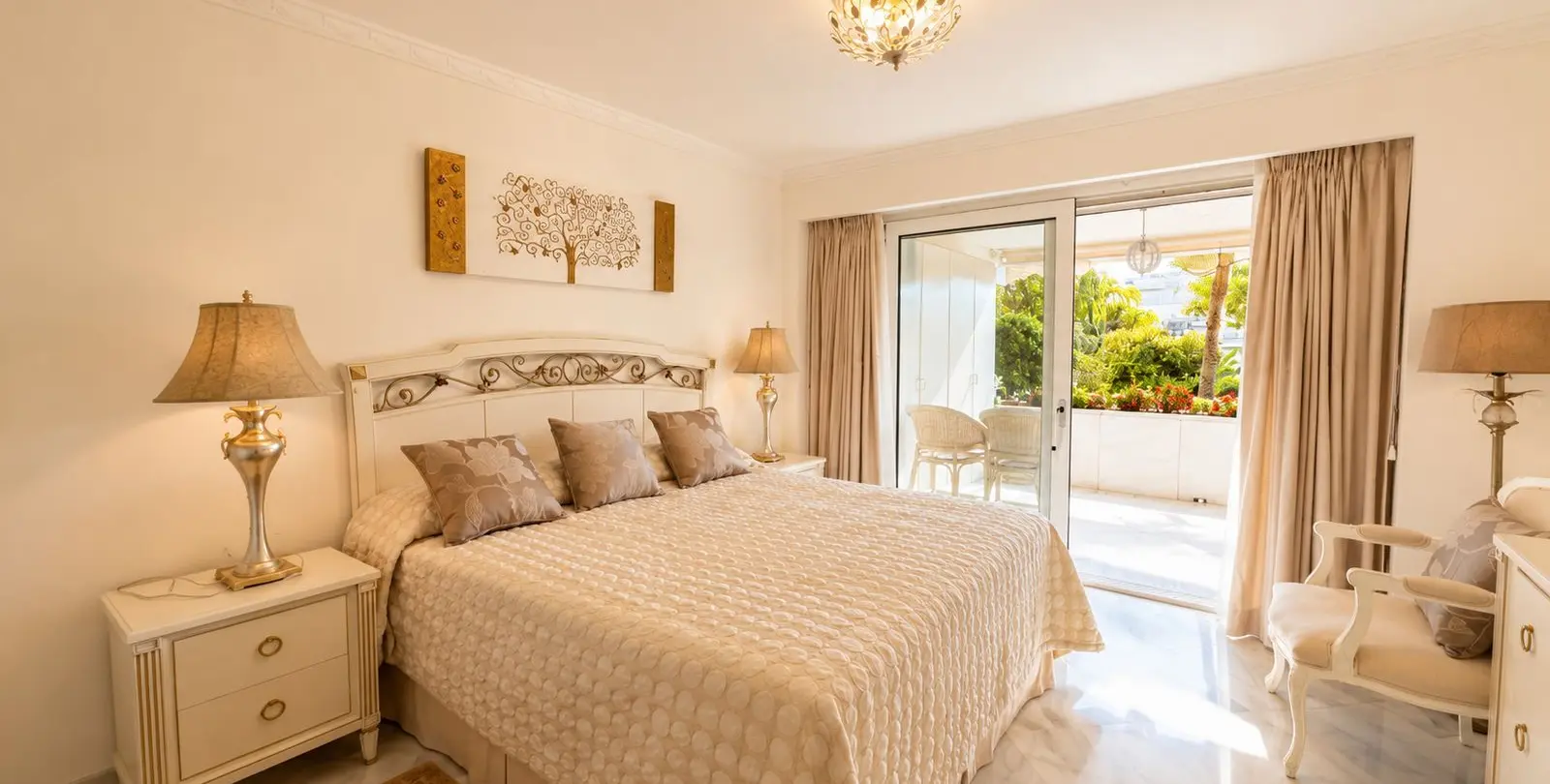 Sale of middle floor apartment in Marbella 6