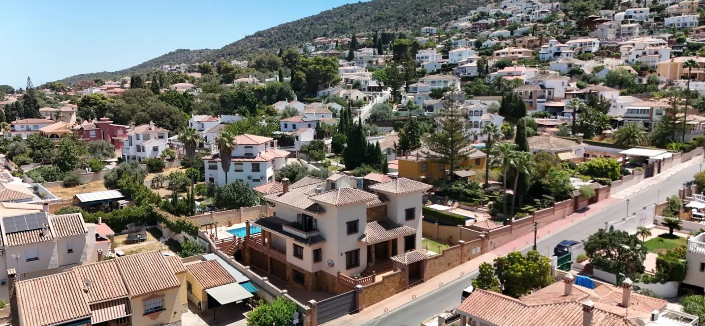 Sale of detached villa in Alhaurín de la Torre 2
