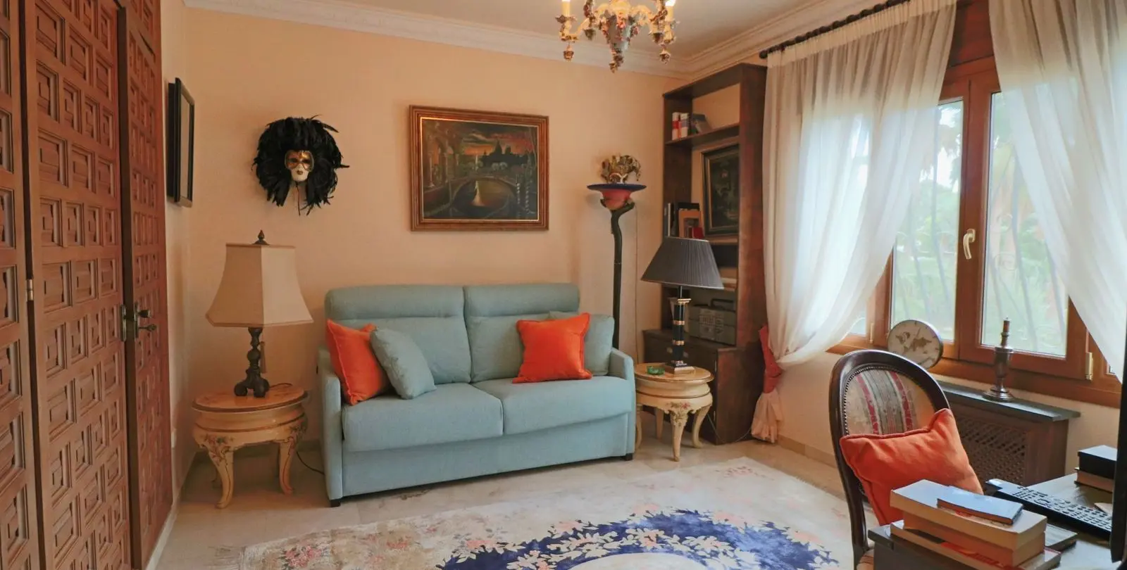 Sale of detached villa in El Paraiso 20