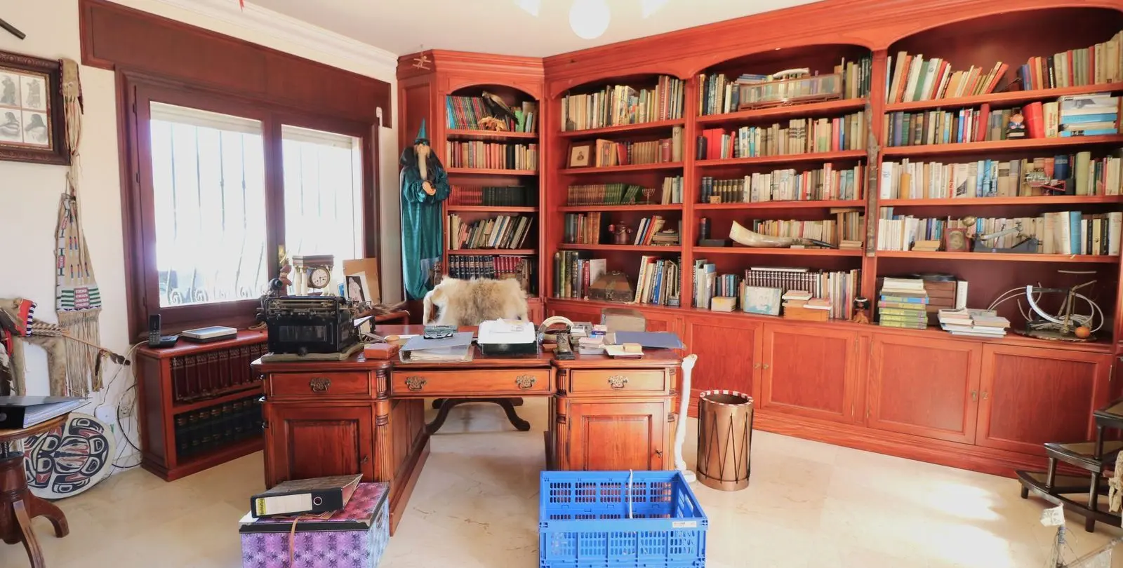 Sale of detached villa in El Paraiso 23