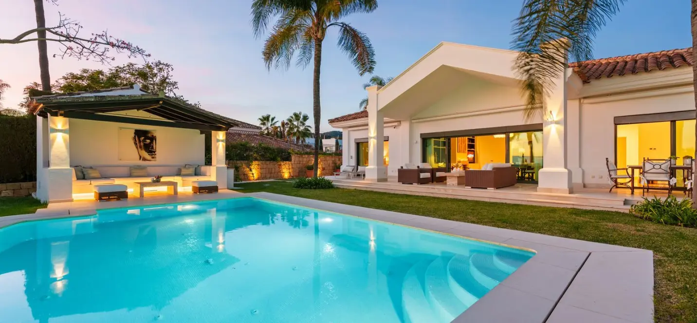 Sale of detached villa in Nueva Andalucía 2