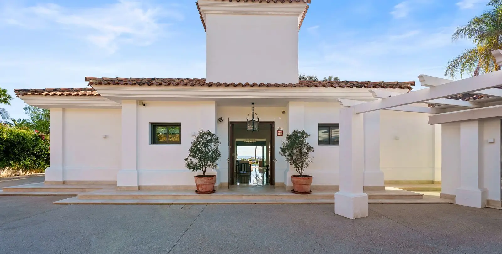 Venta de villa independiente en Nueva Andalucía 25