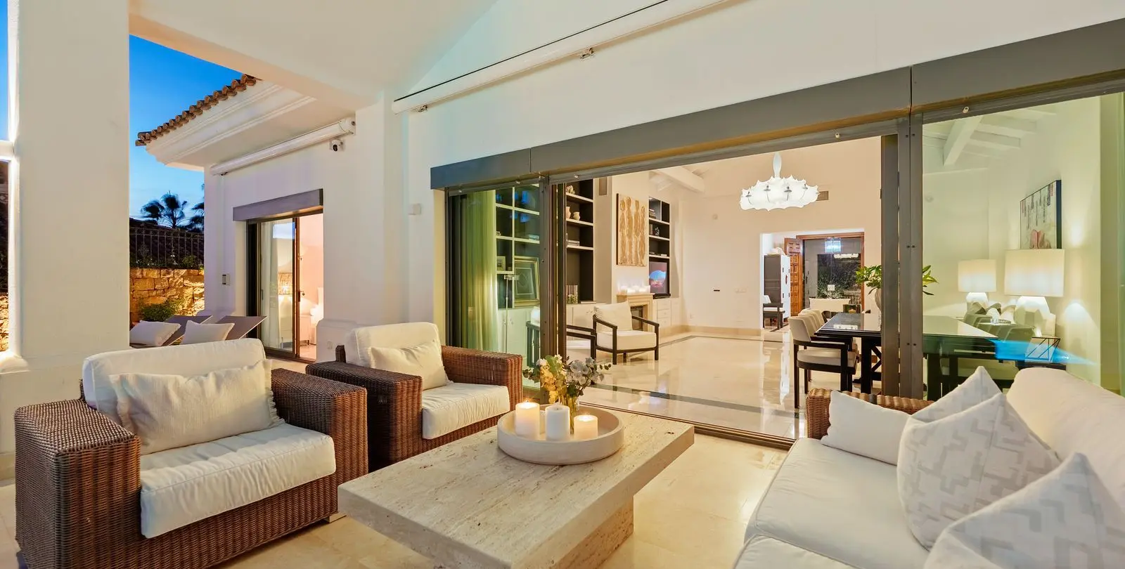 Venta de villa independiente en Nueva Andalucía 43