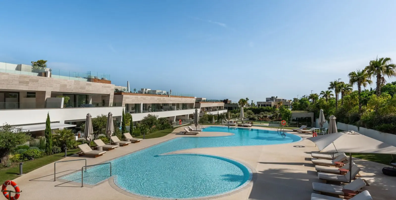 Alquiler a largo plazo de apartamento en planta baja en The Golden Mile 27