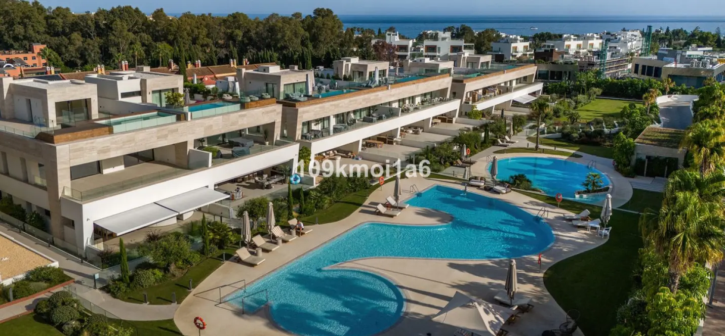 Long-term rent of ground floor apartment in The Golden Mile 0