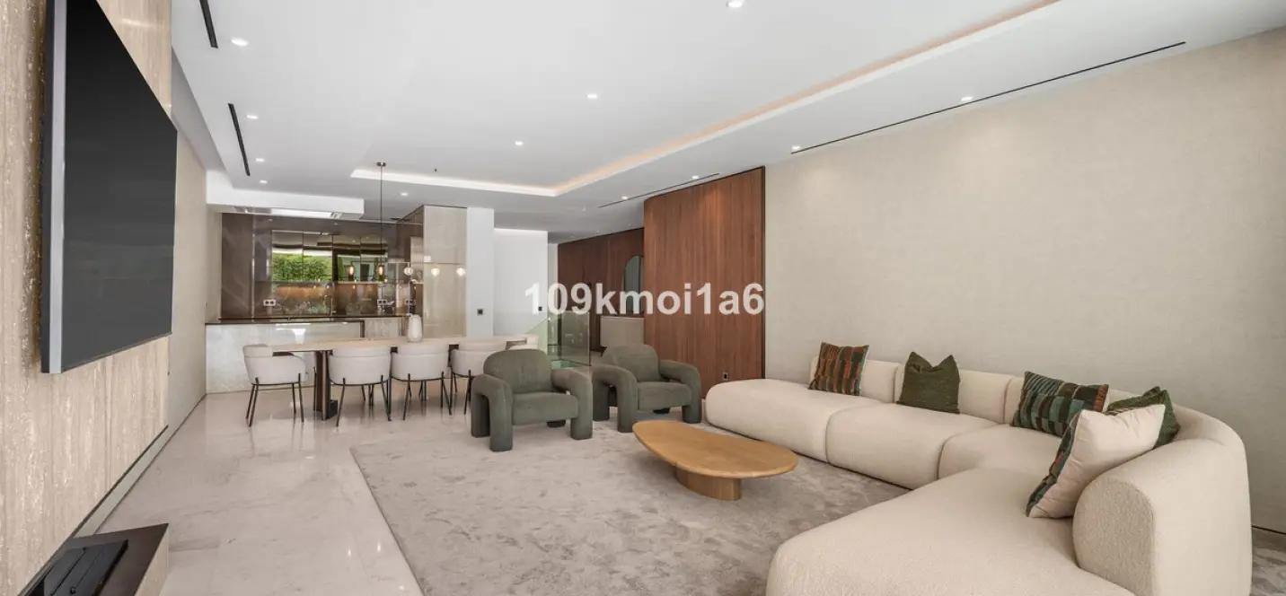 Long-term rent of ground floor apartment in The Golden Mile 2