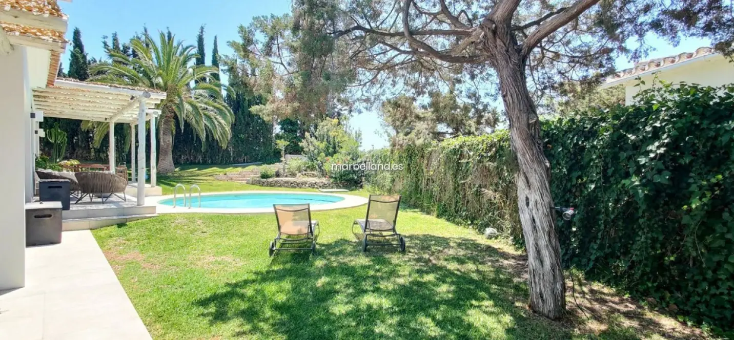 Long-term rent of detached villa in El Rosario 3