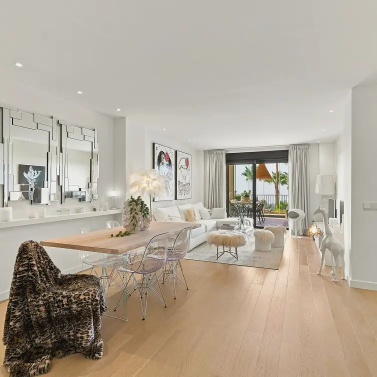 Venta de apartamento en planta baja en Benahavís