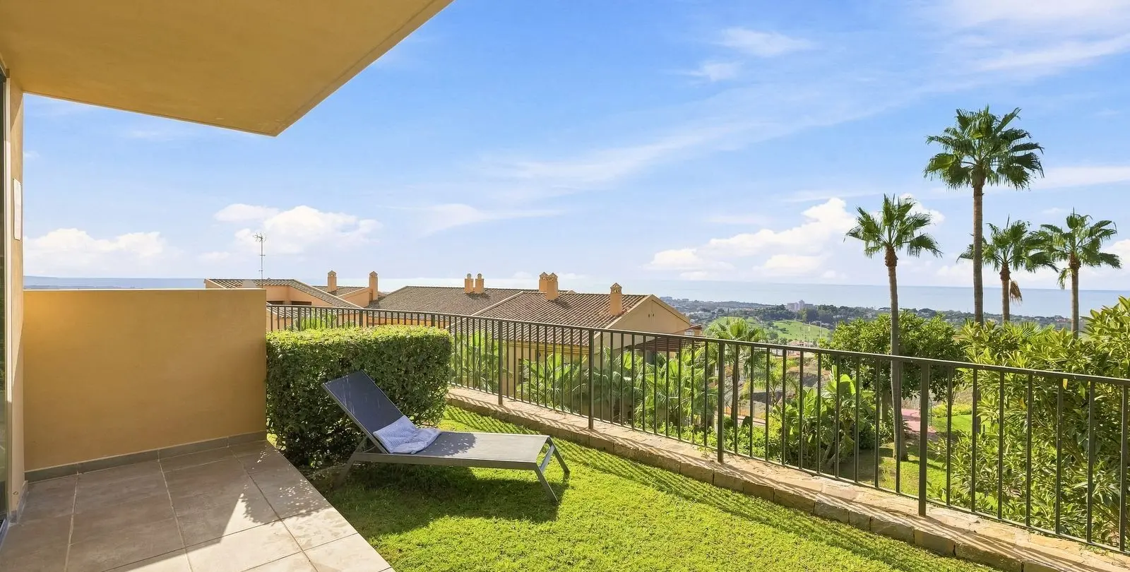 Venta de apartamento en planta baja en Benahavís 14