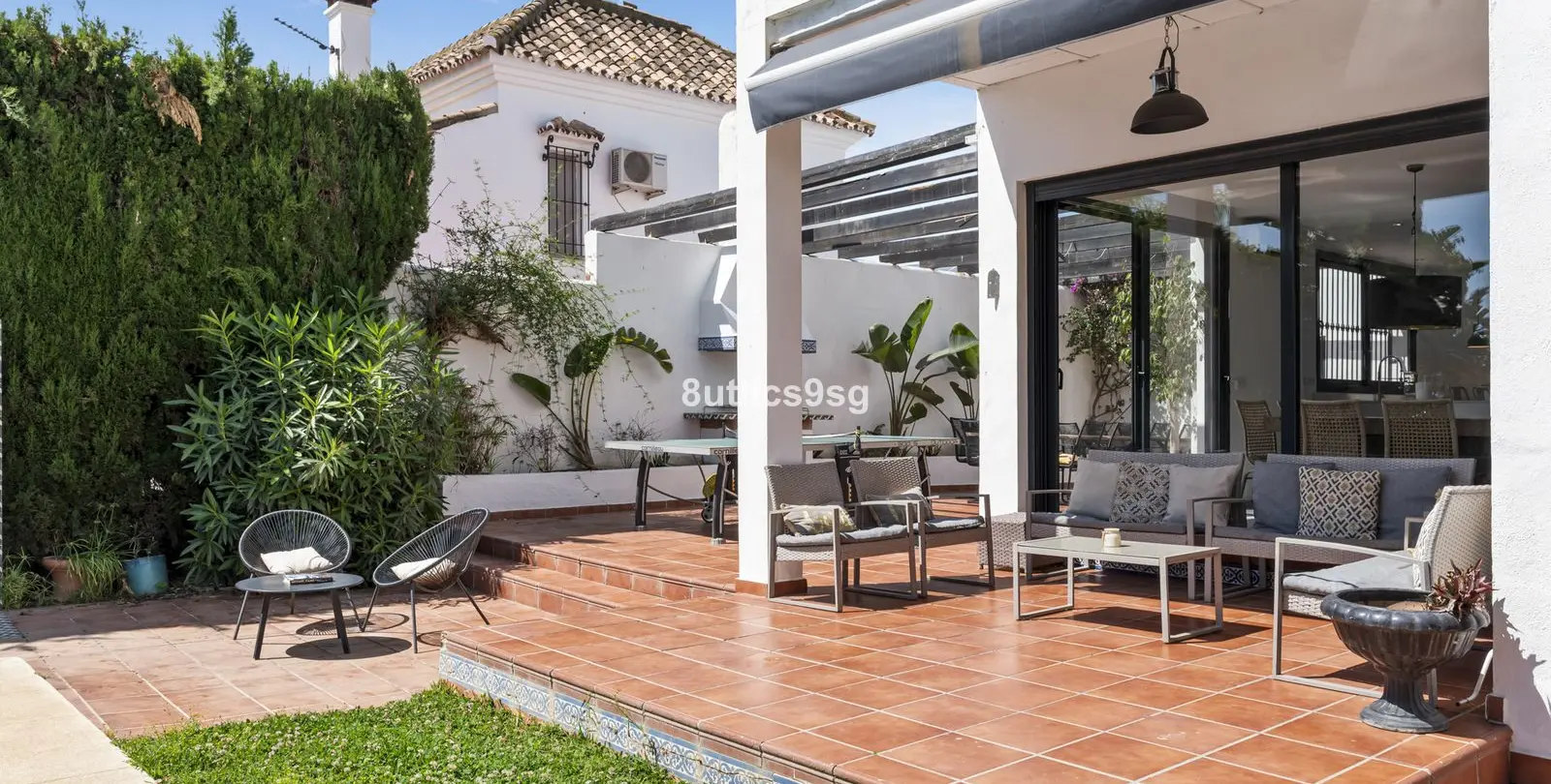 Sale of detached villa in Nueva Andalucía 15