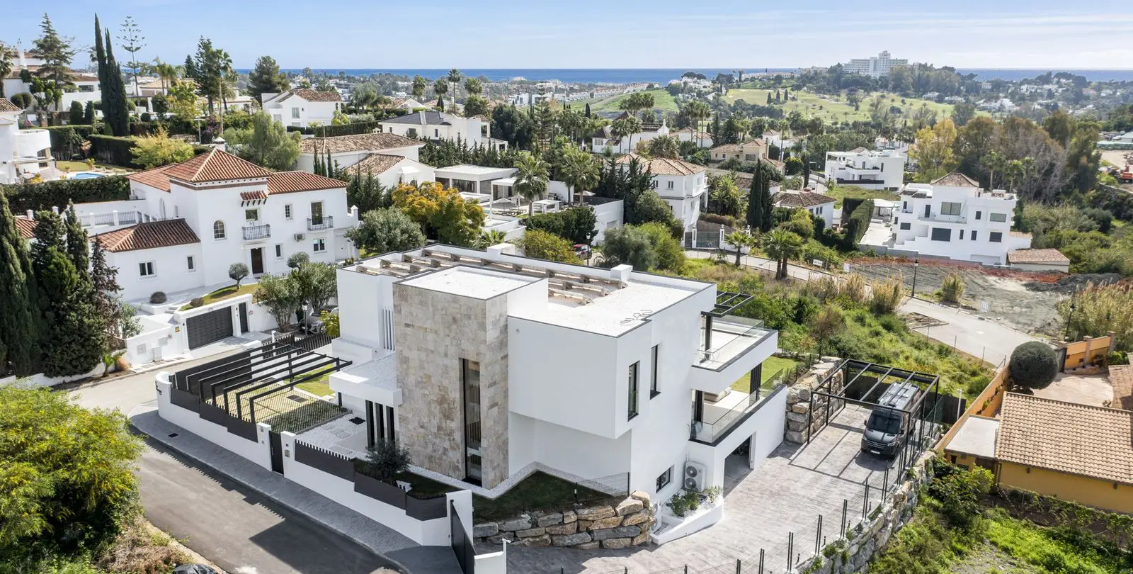 Sale of detached villa in Benahavís 51