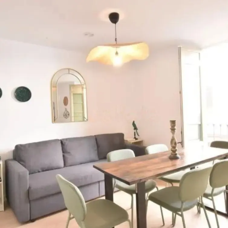 Sale of middle floor apartment in Málaga